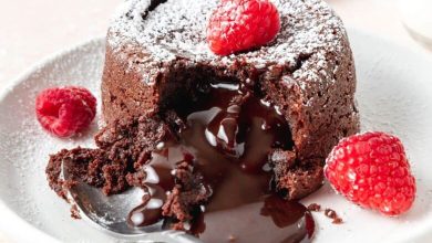 طرز تهیه کیک برنجی با مغز شکلات + فیلم
