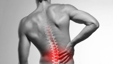 عوارض خوابیدن روی شکم و راهکارهای کاهش آسیب‌های آن