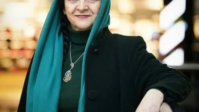 استایل منحصر به فرد گلاب آدینه در مراسم نکوداشتش وایرال شد+ فیلم