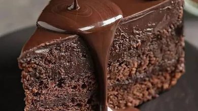 طرز تهیه کیک شکلاتی فوری با طعم کافی‌شاپ؛ فقط در ۷ دقیقه! + فیلم
