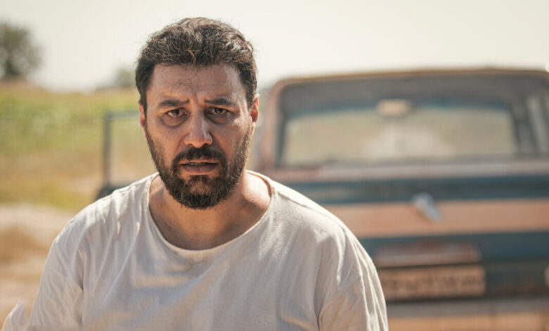 جواد عزتی